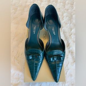 Shoes kittens heels . Size 8.5. Made in Italy